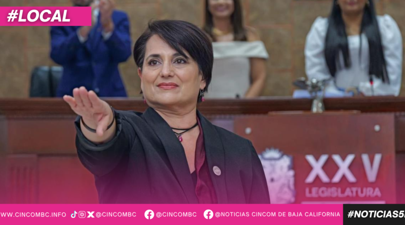 Rinde protesta la diputada suplente Karla Pedrin ante el Congreso de Baja California