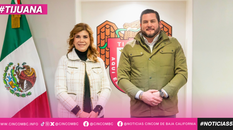 RECIBE PRESIDENTE MUNICIPAL ISMAEL BURGUEÑO RUIZ A PRESIDENTA DE DIF BC, MAVIS OLMEDA GARCÍA