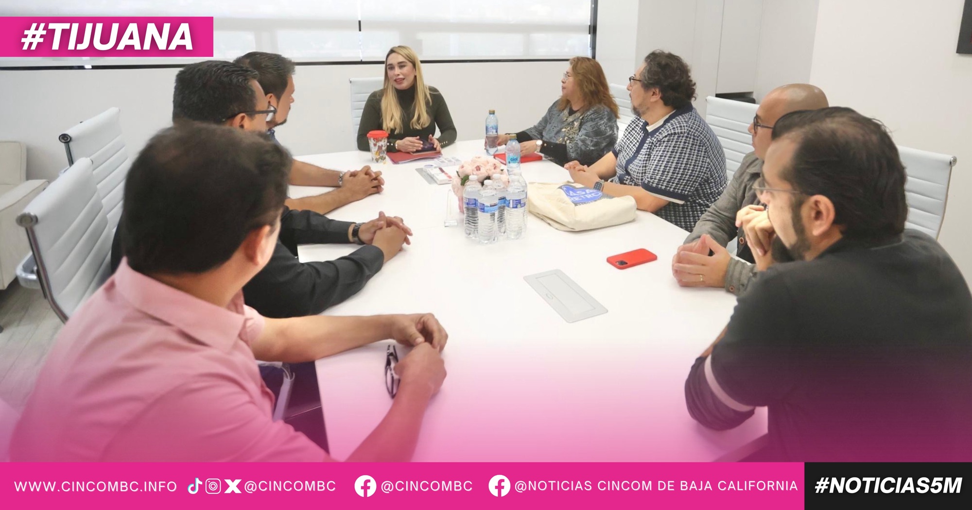 Recibe sindica procuradora a comitiva de la Unión de Librerías de Tijuana