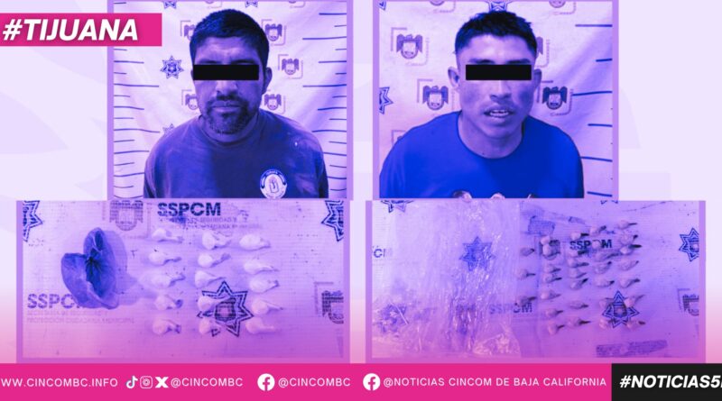 Detienen agentes municipales a dos personas con dosis de ‘cristal’, son investigadas por su presunta relación con un homicidio Detienen agentes municipales a dos personas con dosis de ‘cristal’, son investigadas por su presunta relación con un homicidio